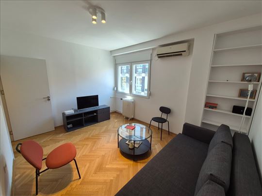 Savski Venac, Klinički centar, Resavska, 26m²