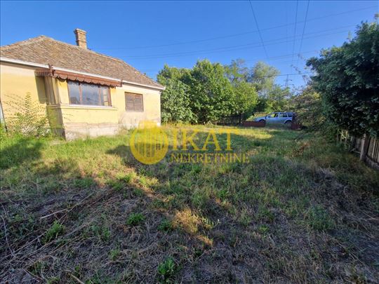 Barič, kuća 36m2, 3a placa