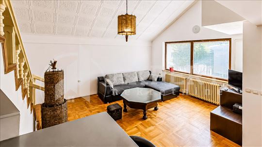 Izdaje se stan u kući sa posebnim ulazom- duplex, 
