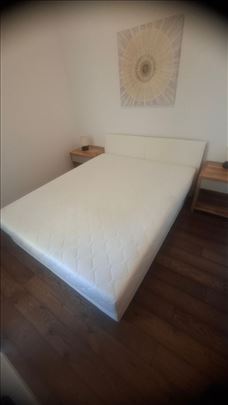 King size krevet sa dušekom