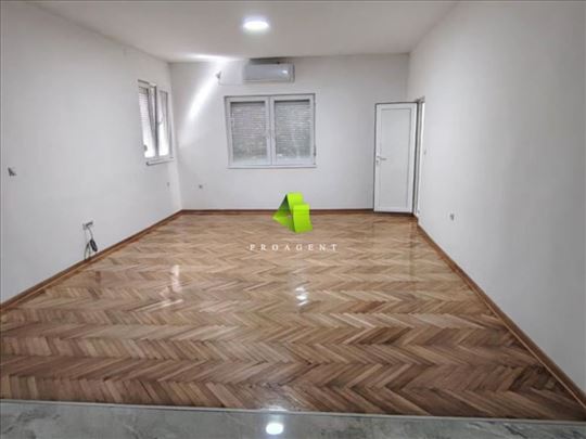 Nov odmah useljiv duplex kod DIS-a ID#8657