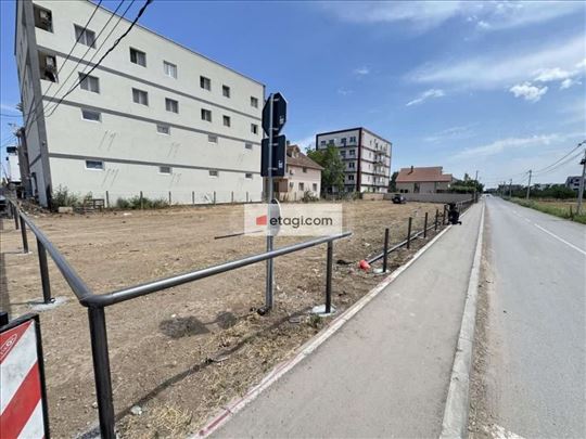 Plac 1800m2 u Surčinu, na veoma atraktivnoj i lako