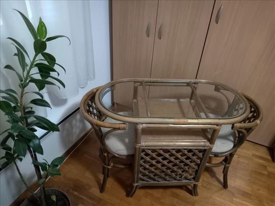 Ratan garnitura - sto i stolice