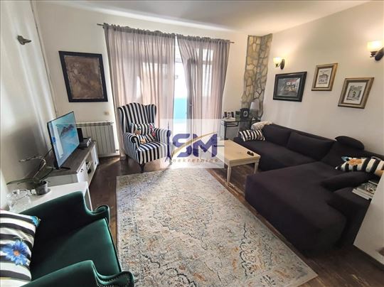 Voždovac, vertikala kuće, 250m2, sa dvorištem