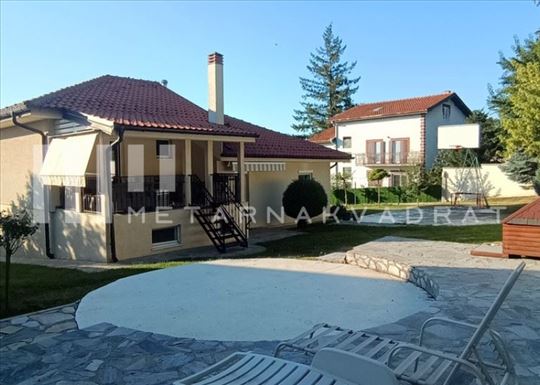 Avala, Bulevar Patrijarha Germana, odlična (ID: 13