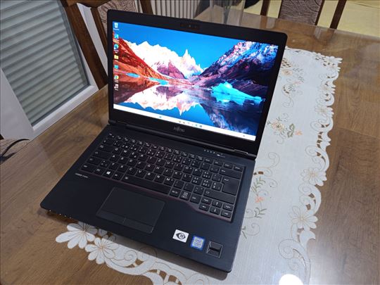 Intel Core i5-8 gen,16 ddr4,256 gb SSD,14.1,TOP