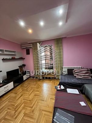 Komforan, trosoban stan u Krunskoj ID#9871