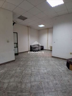 Lokal na odličnoj lokaciji u Žarkovu ID#9867