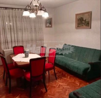 Namešten stan u Braće Jerković 63m²