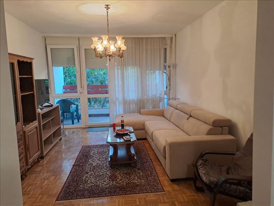 Novi Beograd, Delta city, 2.5 blok 70A parking 