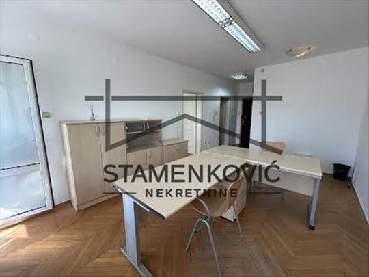 Odličan jednoiposoban stan na Bulevaru kod Futoške
