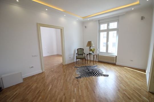 Odličan salonac sa parkingom, Tašmajdan, ID 5383