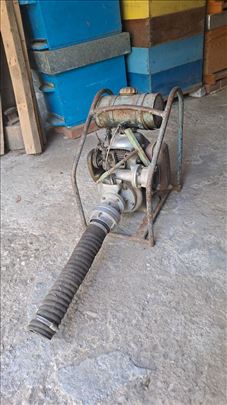 Prodajem motornu pumpu za vodu - Tomos