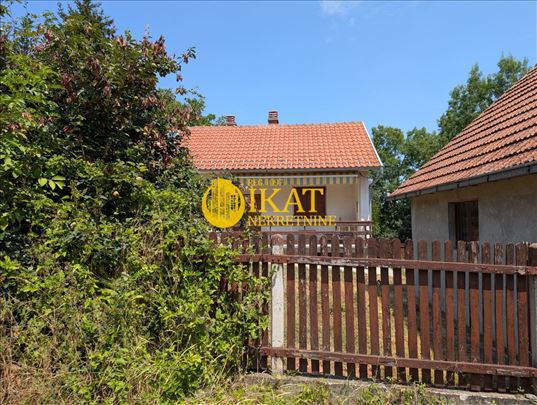 Rogača, Sopot kuća 76m2 sa garažom, plac 25 ari