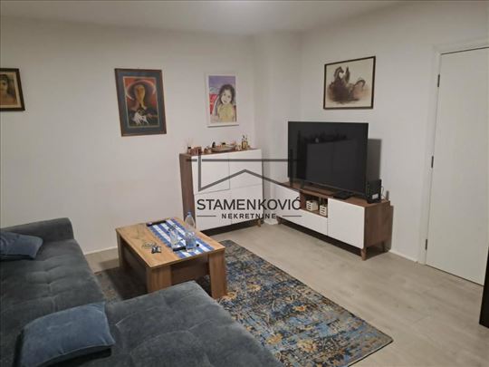 Apartment for sale priced below market in Novo Naselje
