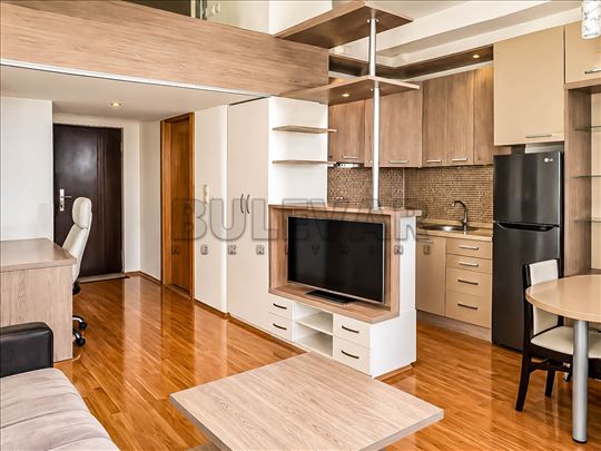 1.5 stan 40m2 centar, kej