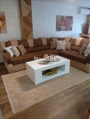 Blok 45-Lux,dvosoban od 61m2,kompletno renoviran I