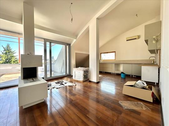 Jedna etaža 187m2 Penthaus-Južni Bulevar ID#2858