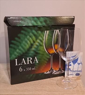 Kristalne čaše za vino