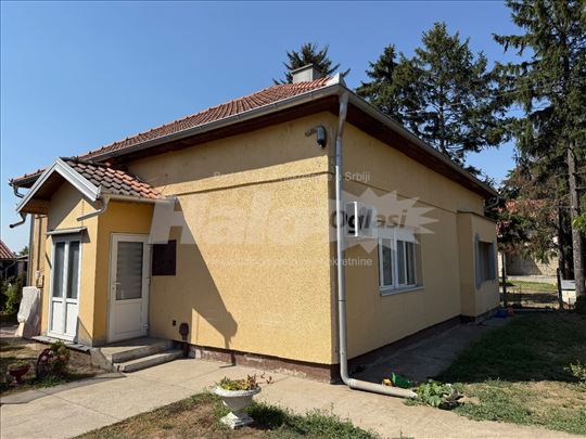 Kuća 103 m2 Stari Banovci