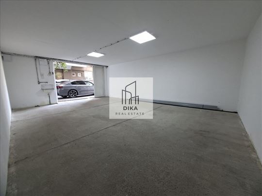 Magacinski prostor, Vračar ,ukupne površine 50m2