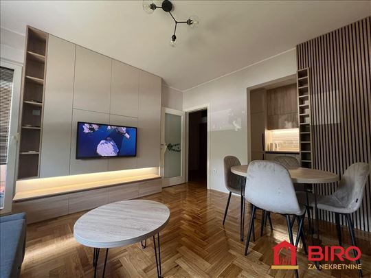 Moderno Opremljen Stan U Ćirpanovoj Ulici