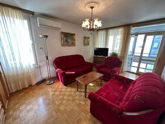 Novi Beograd-Blok 22-Trosoban-Garaža ID#3317