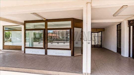 Odličan lokal u centru, 30m2