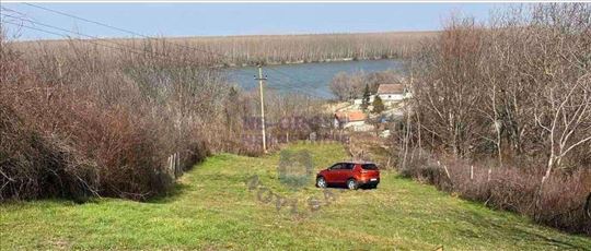 Prodaja dva spojena placa 3400m2, može i posebno