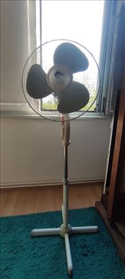 Savršeno očuvan ventilator Fisher FS250