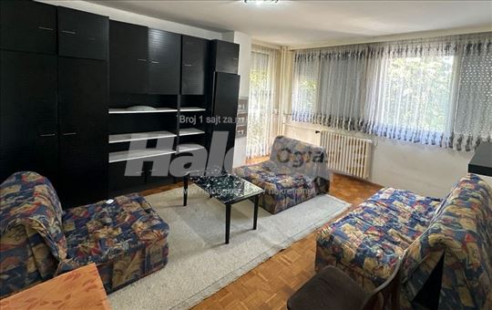 Vracar dvosoban stan na odlocnoj lokaciji