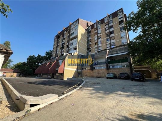 Železnik, poslovni prostor 272m2+85m2 sklonište
