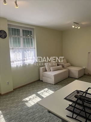 1.0 Gvozdićeva 32m2, vpr, kompletno namešten ID#17