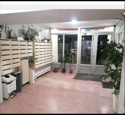 Blok 70 kod Maksija Jurija Gagarina 3.5 84m2 pr cg