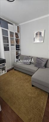 Cerak Vinogradi -četvorosoban renoviran od 94m2,uk