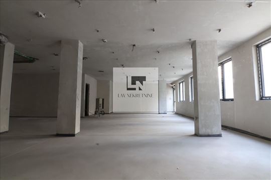 Ekskluzivno – Poslovni prostor na Slaviji