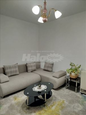 Izdajem stan u centru Koteža