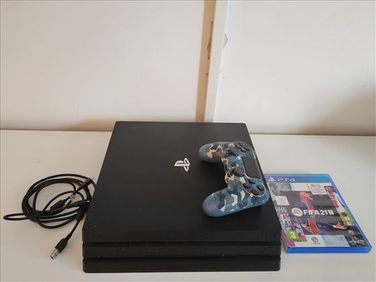 Sony Playstation 4 PRO / nalog i igrice