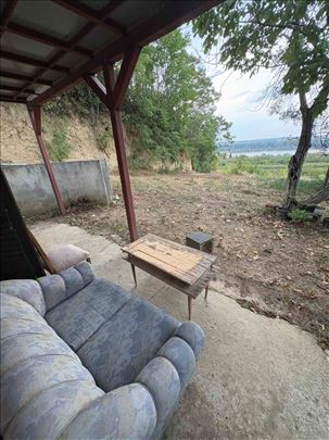Stari Slankamen vikendica 62m2 pogled na Dunav