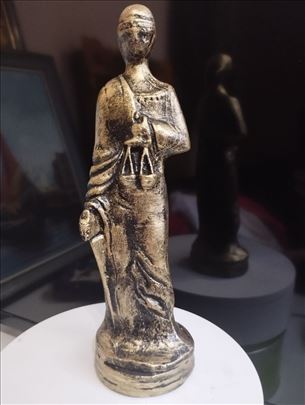 Figura Boginja Pravde Justicija 25 cm , zlatna