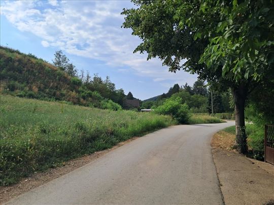 Placevi u Rakovcu za porodično stanovanje