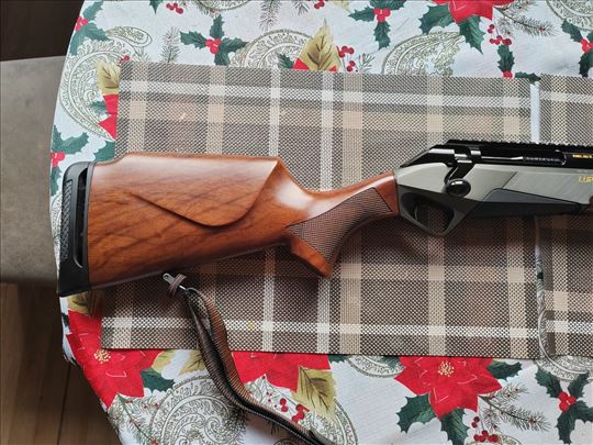 Benelli Lupo BEST Wood 8x57 JS