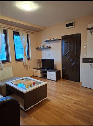 Opremljen, uknjižen, 1.5 stan sa terasom