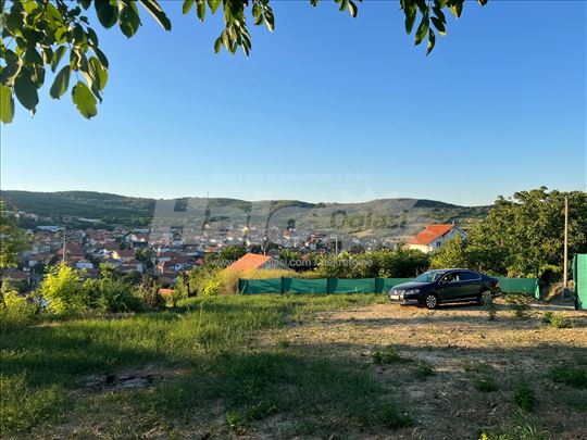 Plac 6 ari, najlepsi pogled u Slancima