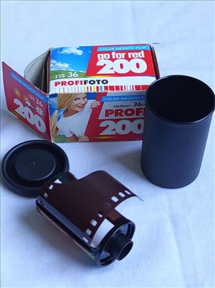 PROFIFOTO 200 film