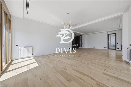 Izdaje se 5.0 luks penthouse na Dedinju, 210m2