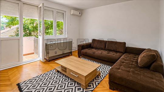 Izdaje se stan kod Parka Svetog Save, 46m2