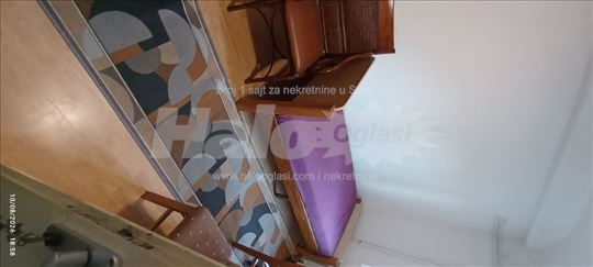 Izdajem sobu za studenta, muškarca