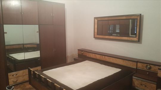 Kompletna retro spavaća soba iz 80-ih