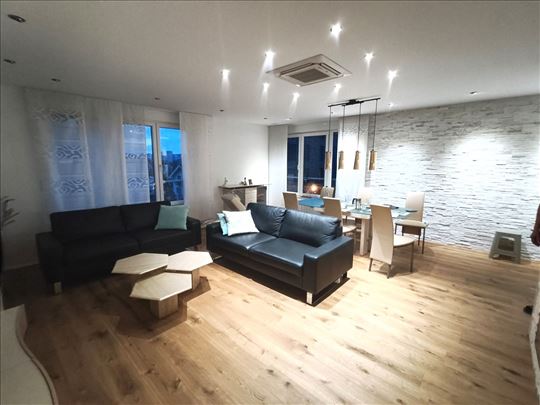 Lekino brdo. Kralja Bodina, 4.0, 108m2, CG, terase